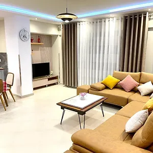 Отель Queen Isabella Premium ****